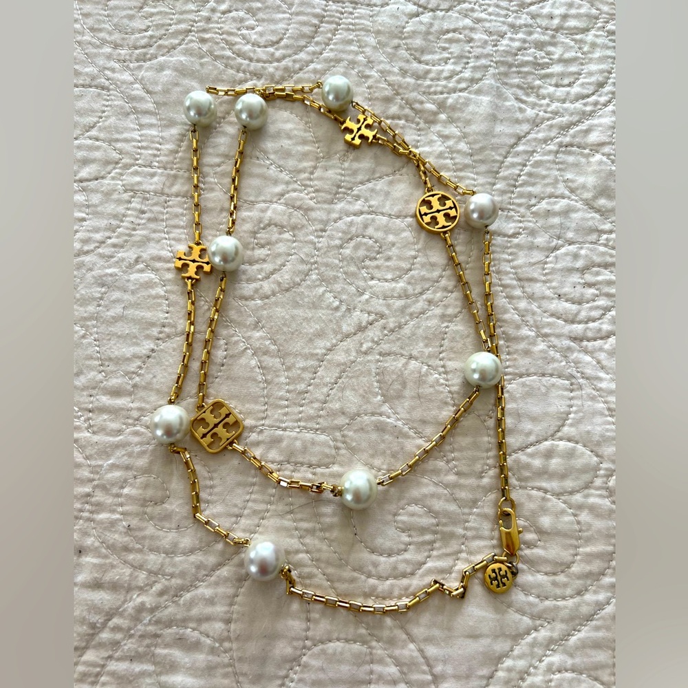 Tory Burch pearls and logo long necklace